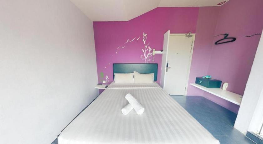 Zamburger Bliss Hotel 2*
